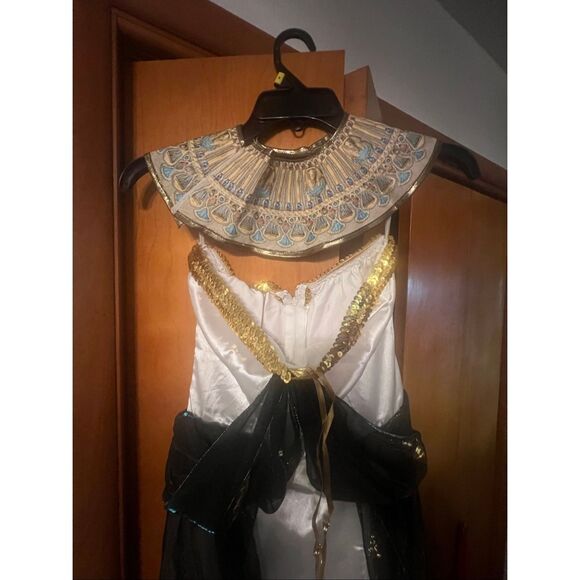 Cleopatra gown - Picture 2 of 5